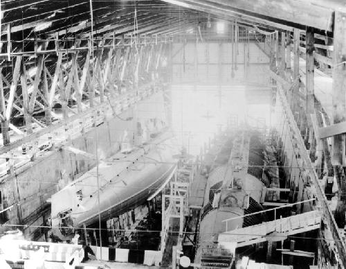 USS O-1 and the USS S-3 during construction