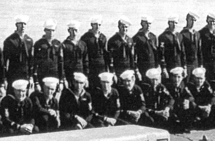 USS Tuna SS 203 crew