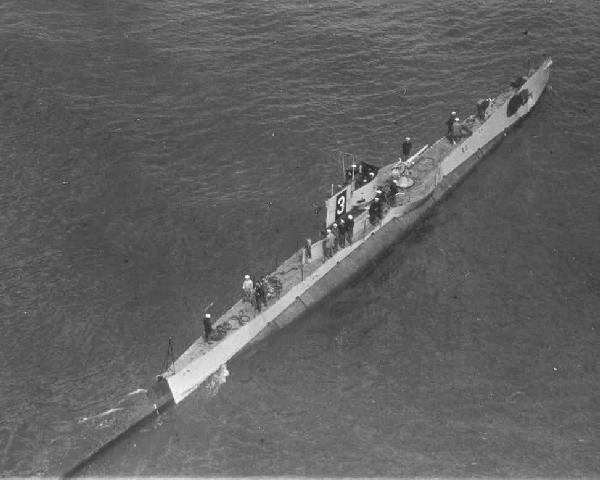 USS R-3