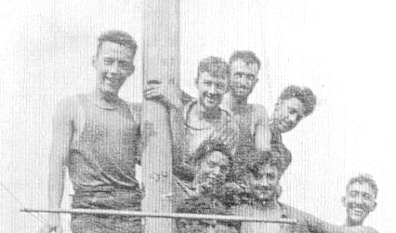 USS E-2 crew