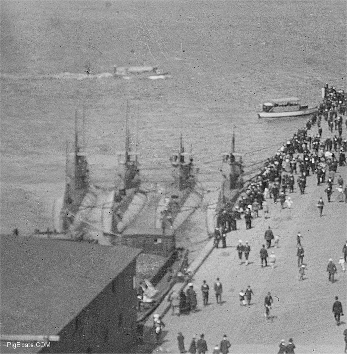 K class boats moored NYC may 10, 1915