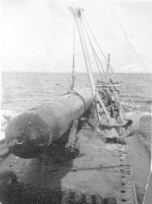 USS K-5 with retrieved torpedo on deck