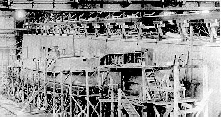 USS L-8 under construction