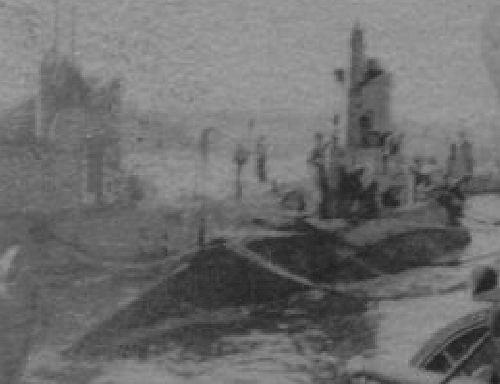 USS L-6 and an unknown submarine