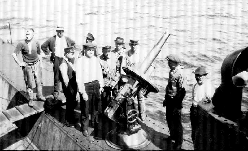 USS M-1 3/23 retracting deck gun mounted at EB, 1917