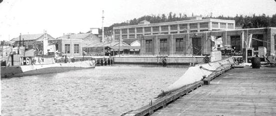 USS N-6 at New London Sub Base