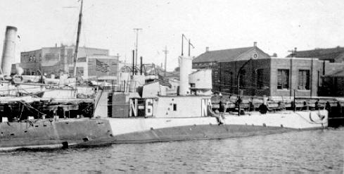 USS N-6 at New London Sub Base