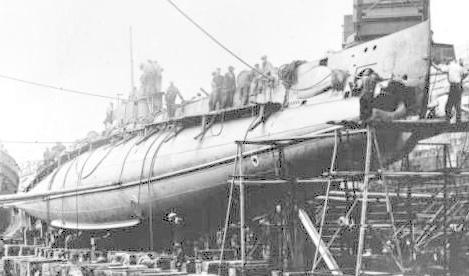 USS O-1 in dry dock