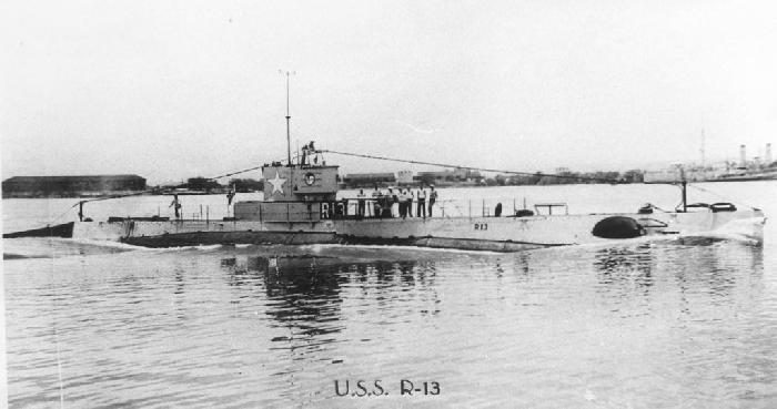 USS R-13 underway