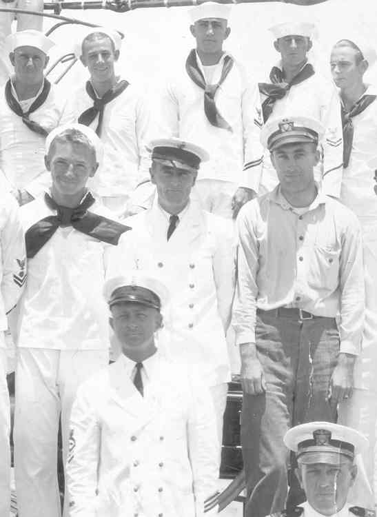 USS R-13 crew photo, close-up