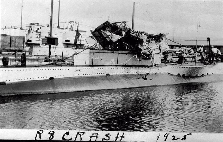 10/05/1925 - USS R-8 (SS-85) Collided with USS Widgeon (AM-22) in Pearl Harbor