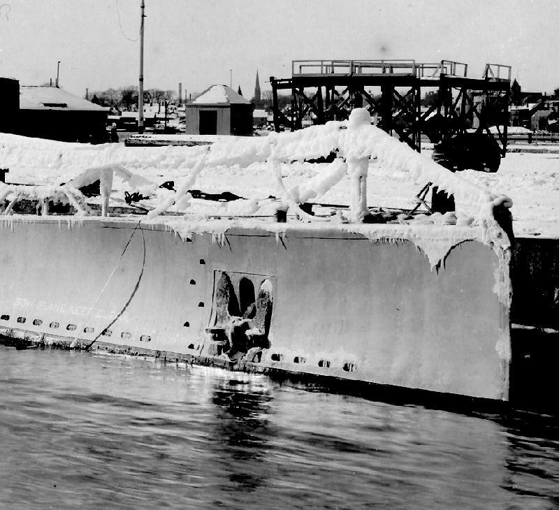 USS S-10 bow