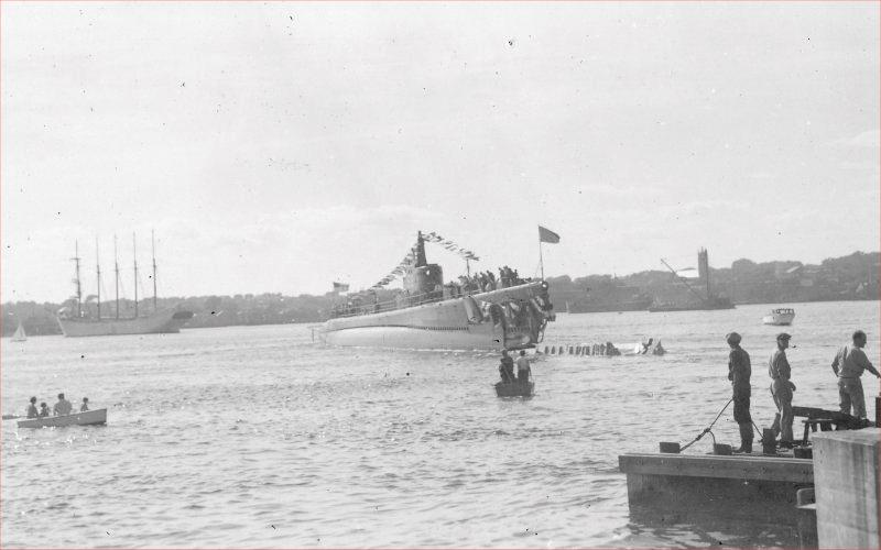 USS Saury SS 189 Just launched Aug 29, 1938.