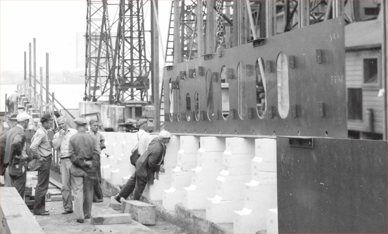 USS Saury SS 189 keel laying