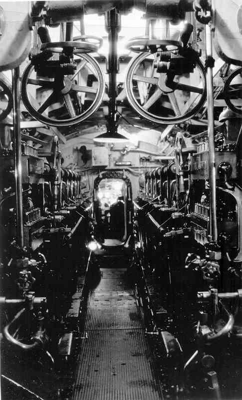 Unknown S-boat engineroom