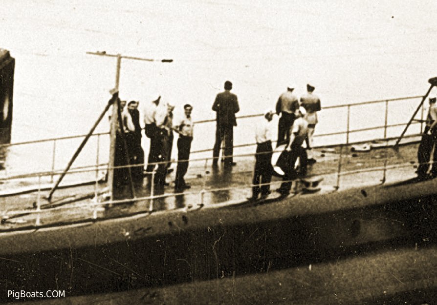 USS Thresher Maneuvering watch on fantail circa 1940