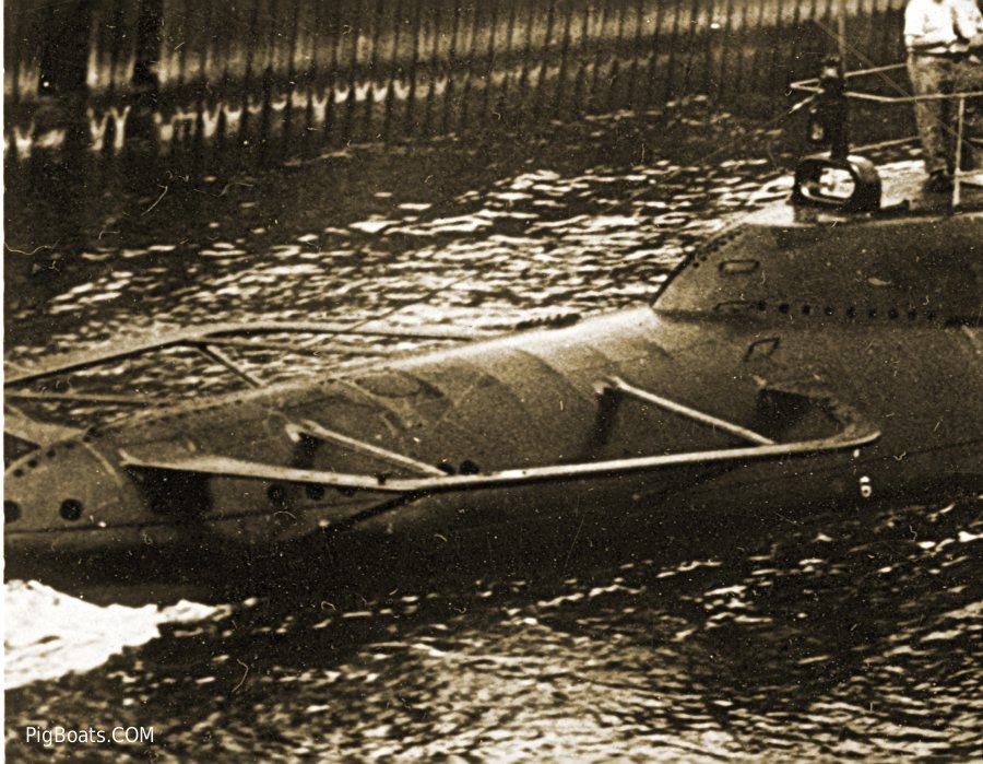 USS Thresher Maneuvering watch on fantail circa 1940