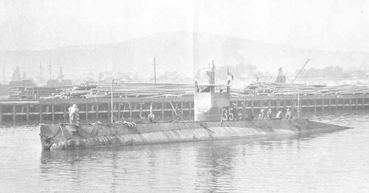 USS K-4  SS 35 (ex-Walrus)