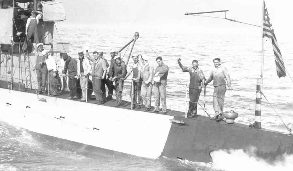 USS K-3 heading out